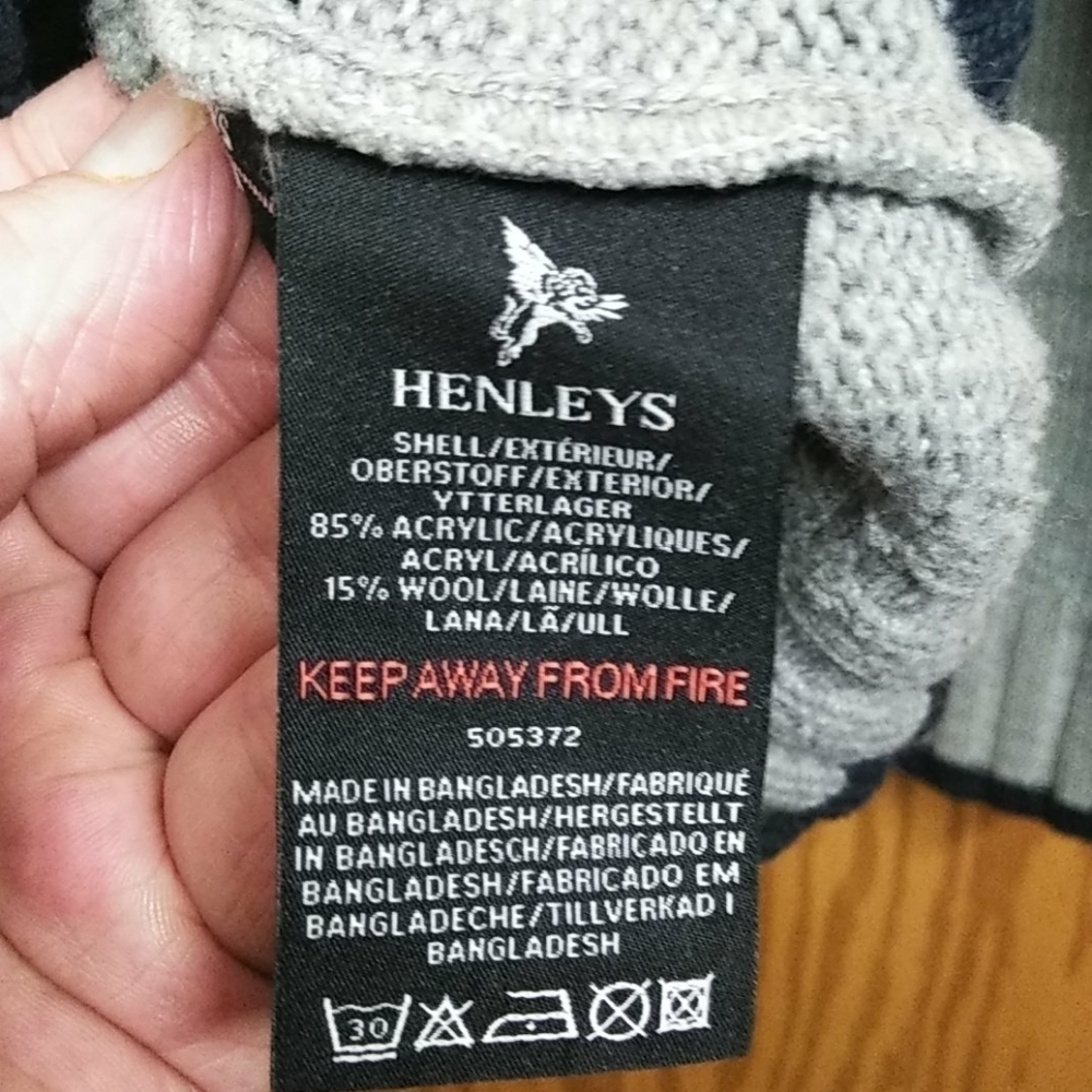 Henleys Large Authentic Sweater - image 7